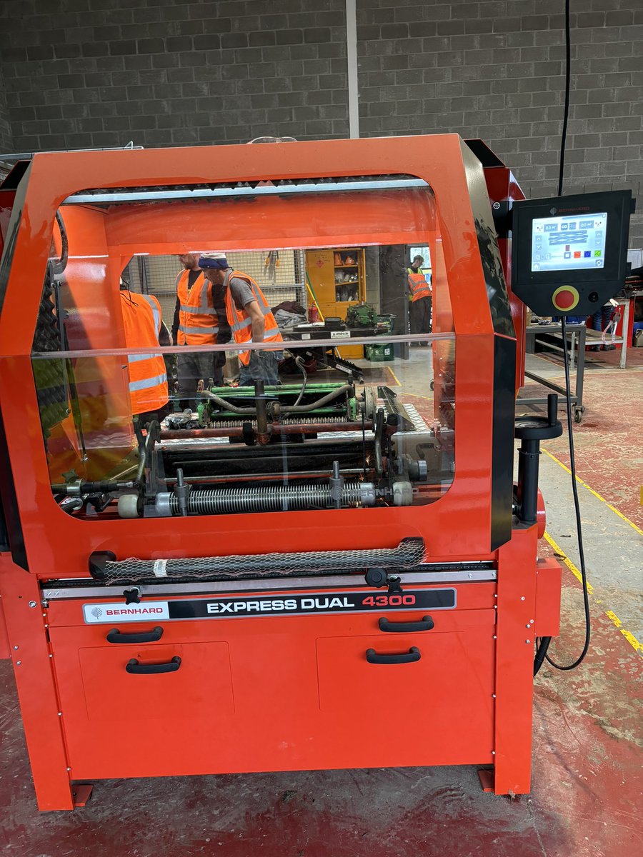j_kellyyyyy's tweet photo. Good productive few days in Kildalton College learning a few tricks from Barry Drennan 🪄🤝🏼
#learningday https://t.co/tYRbubyaXh