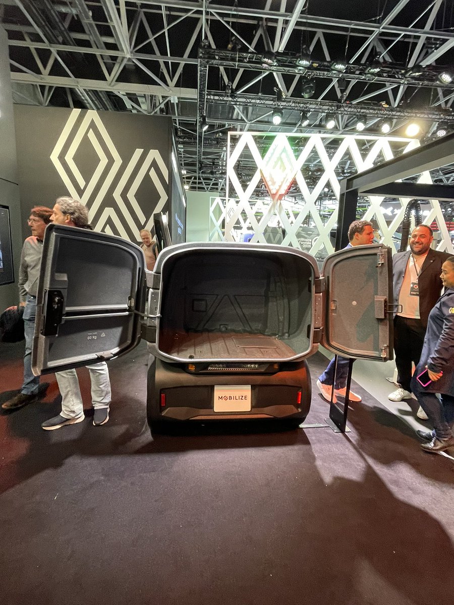 Brian Fraval tweet media