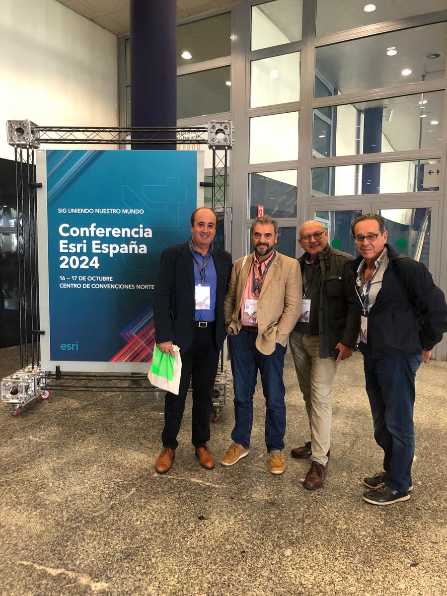 INPRODipusevi's tweet photo. Tėcnicos de @inprodipusevi y de @dipusevi presentes en la Conferencia Esri 2024 #CEsri24 para conocer las ultimas novedades sobre los sistemas de información geográfica. #GIS, #GemelosDigitales y #GeoIA https://t.co/IAd30XDflk