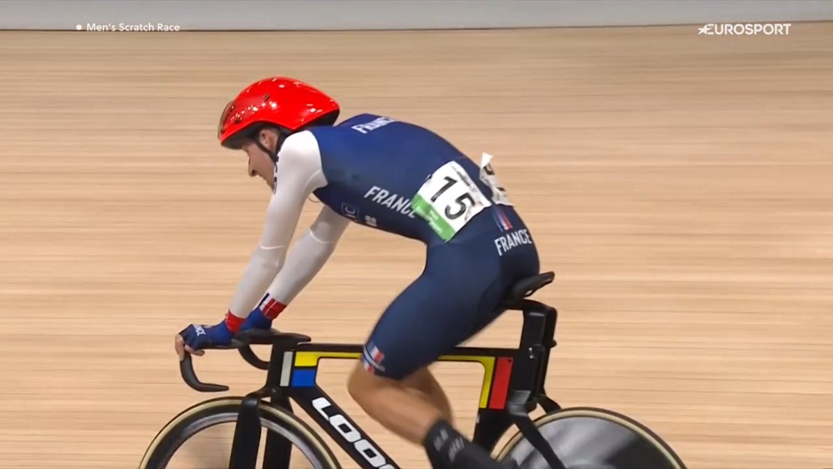 Le Gruppetto (@legruppetto) on Twitter photo Clément Petit (23 ans) offre à la France une 1re médaille aux Mondiaux de #Ballerup2024, avec le bronze sur le scratch ! Le Japonais Kazushige Kuboki s'est imposé devant le Danois Tobias Aagaard Hansen, quelques minutes après le sacre de son compatriote Shinji Nakano en keirin. Clément Petit (23 ans) offre à la France une 1re médaille aux Mondiaux de #Ballerup2024, avec le bronze sur le scratch ! Le Japonais Kazushige Kuboki s'est imposé devant le Danois Tobias Aagaard Hansen, quelques minutes après le sacre de son compatriote Shinji Nakano en keirin.