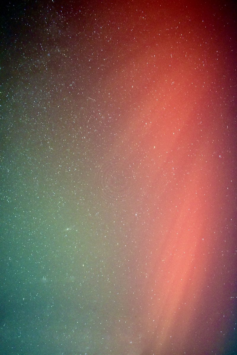 K_D_Thompson's tweet photo. The Aurora Borealis and Comet Tsuchinshan-ATLAS

📍South Central Kentucky
🗓️October 10th-15th

https://t.co/i3x9jPaoqu

#CometA3 #TsuchinshanATLAS #northernlights #auroraborealis #Astrophotography #photography #NaturePhotogaphy https://t.co/eFPiWg42sJ