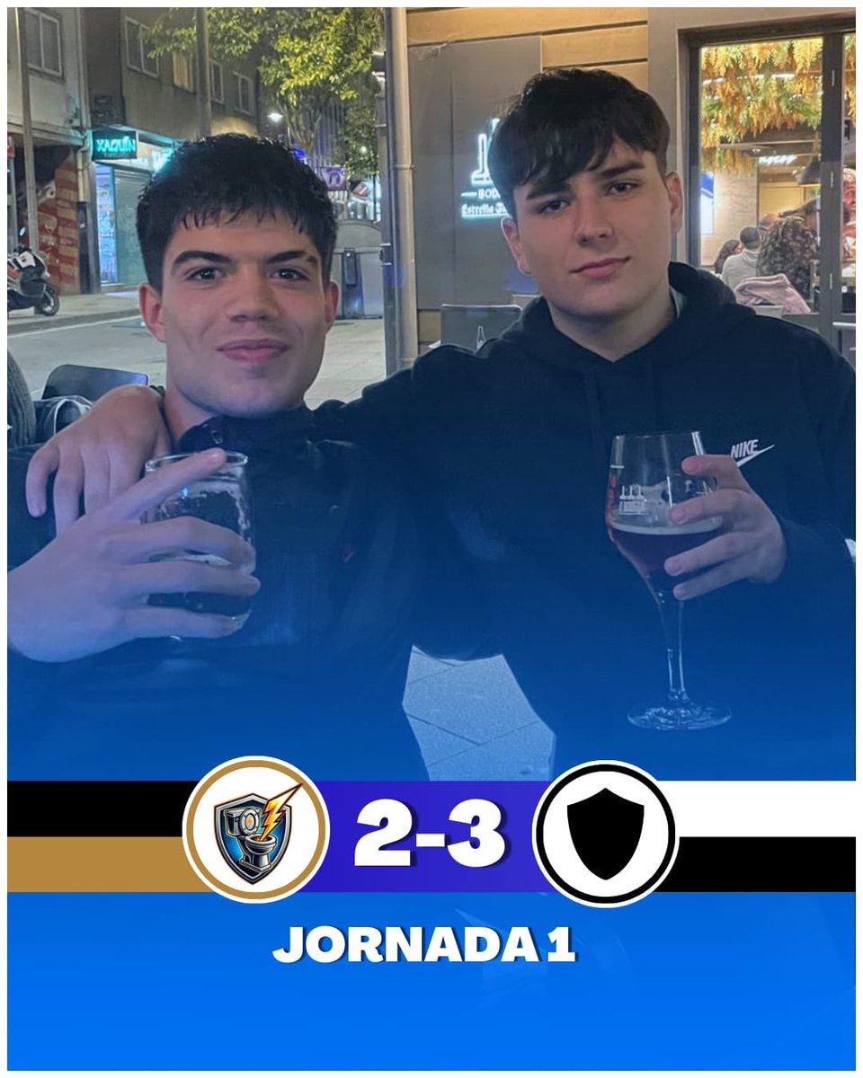❌ FINAL DEL PARTIDO (2-3):

Primera derrota de la temporada. En la imagen los 2 MVP de los dos equipos, ante todo respeto a pesar de la rivalidad.

Gran partido de Xosé y Estevez. Mosteiro, tú tienes salud.