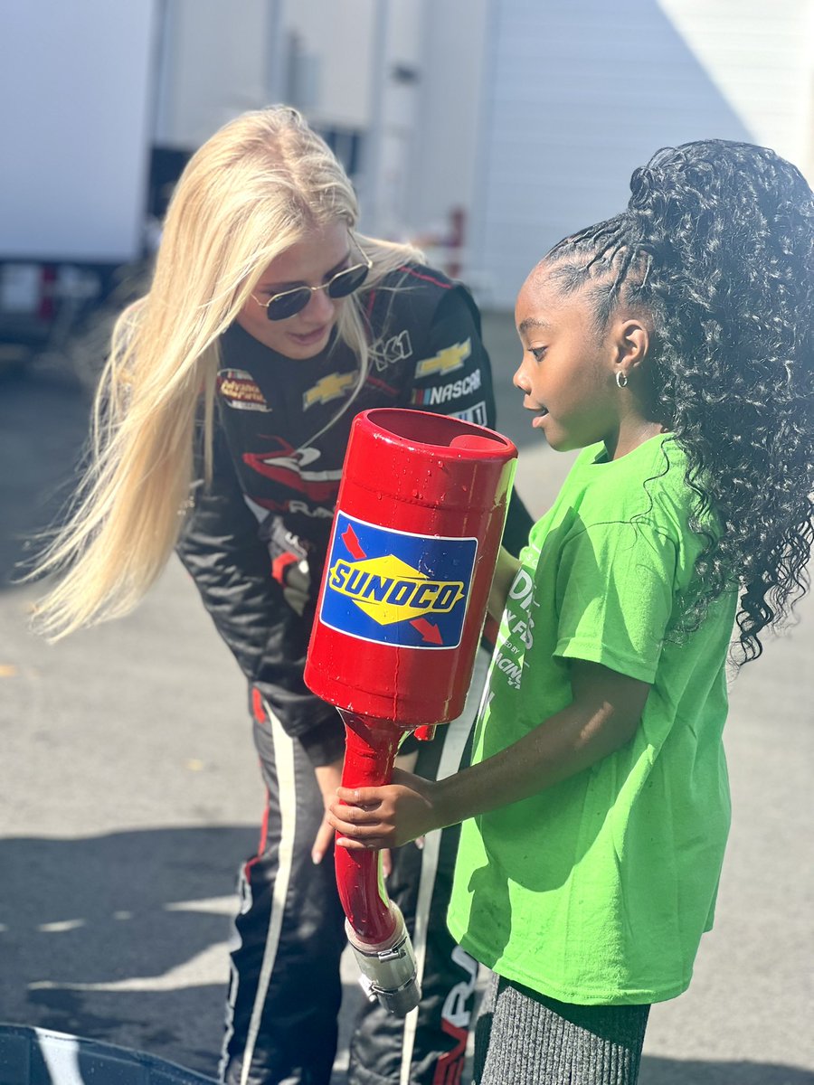 THultzapple's tweet image. Our 12th Speediatrics Fun Day Festival powered by @KauligRacing is in the books. Special thanks: @allyfinancial, @Wasserman, @RevRacin + our crew at the #NASCAR R&amp;amp;D Center, the kids from @RaiseAChild of the Carolinas received free bicycles 🚲 &amp;amp; helmets! @KauligGiving #forthekids