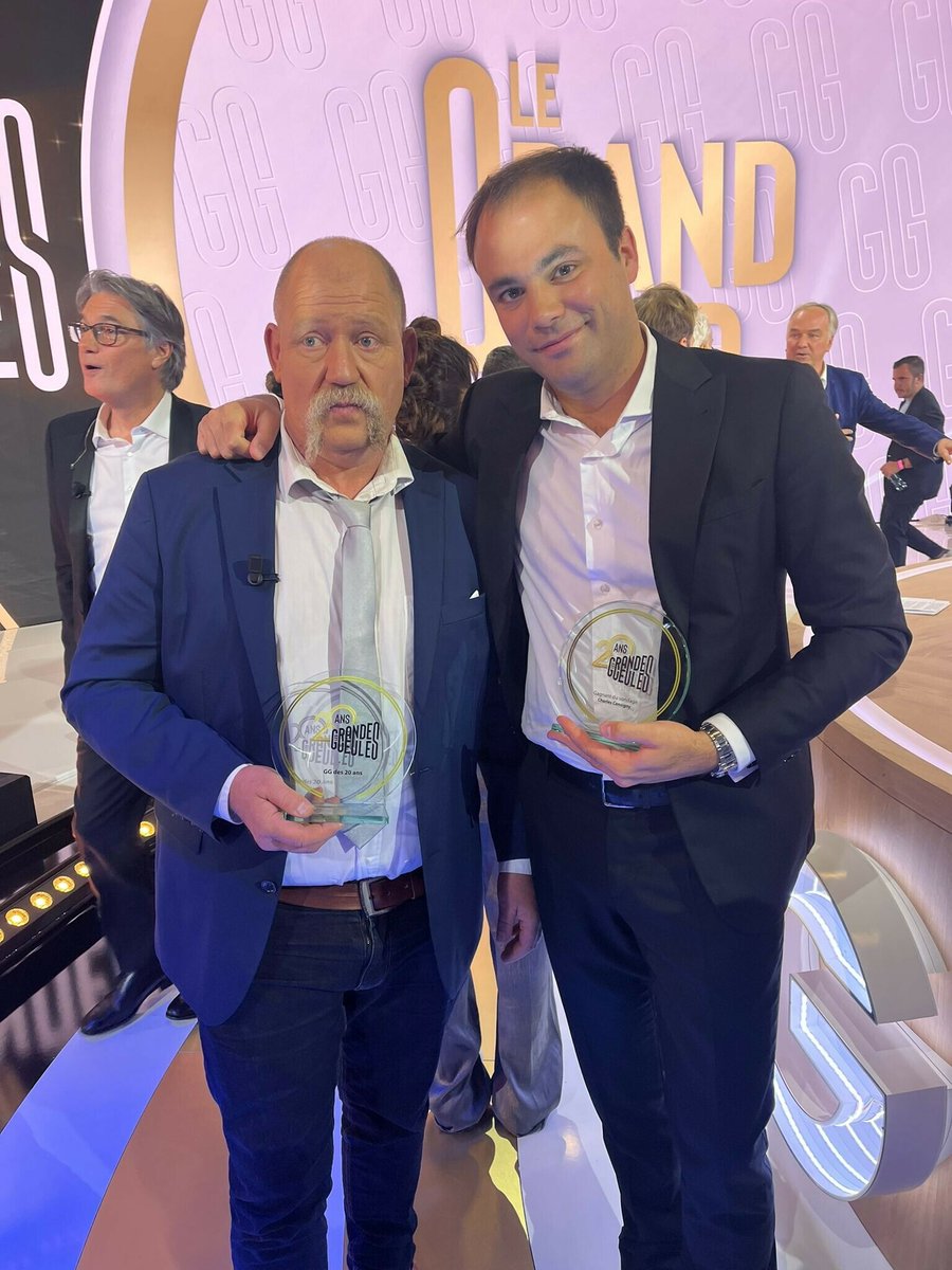 Les Grandes Gueules (@gg_rmc) on Twitter photo Charles Consigny, GG préférée des Français. 
Didier Giraud, GG de la soirée. 
Vos chouchous vous remercient ♥️ Charles Consigny, GG préférée des Français. 
Didier Giraud, GG de la soirée. 
Vos chouchous vous remercient ♥️