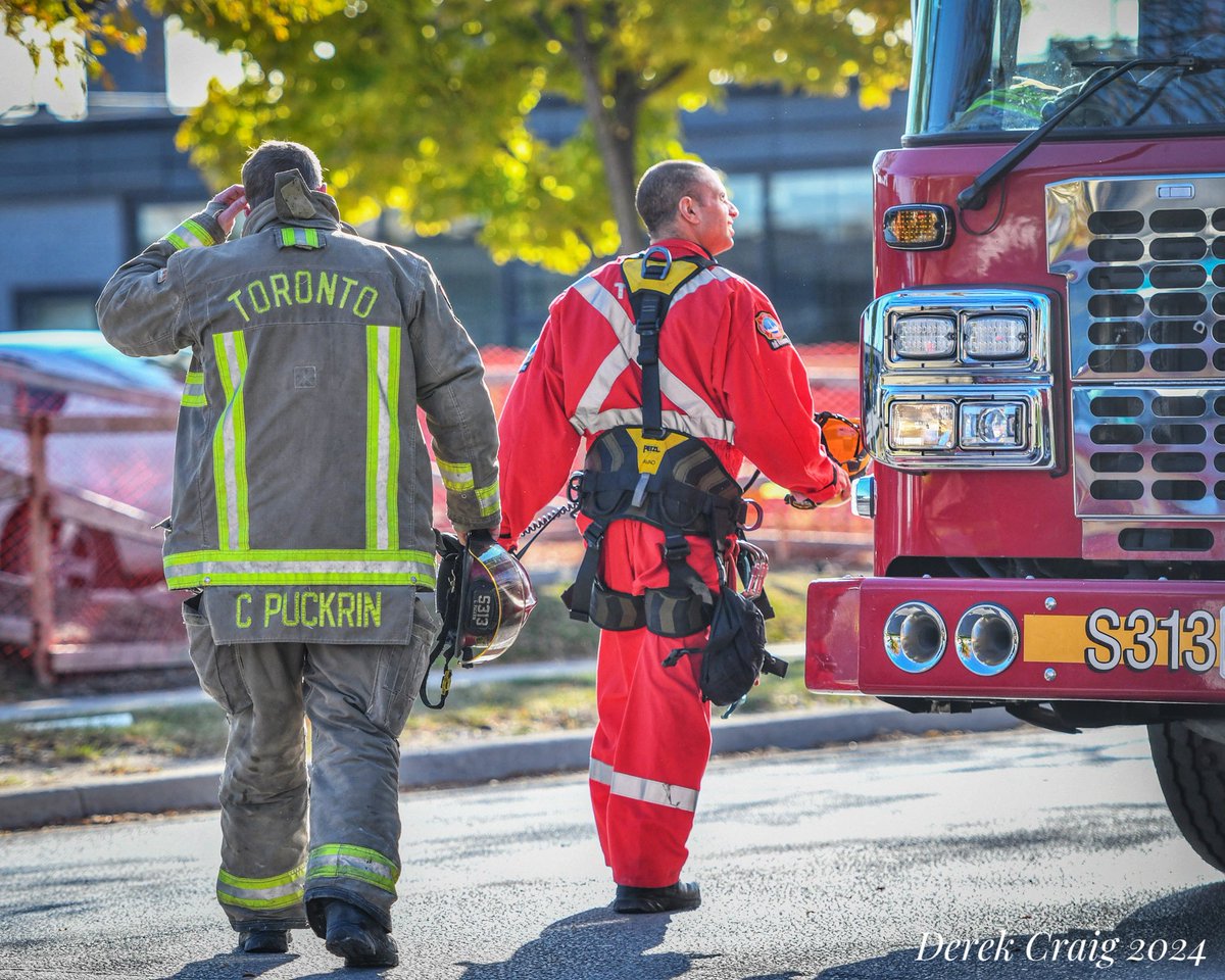 Derek Craig (@derekcraiggers) on Twitter photo #Toronto Fire on scene of a crane collapse at a building under construction on Vanderhoof Ave this afternoon. Major damage but fortunately no injuries reported.
<a href="/TPFFA/">Toronto Firefighters</a> <a href="/Toronto_Fire/">Toronto Fire Services π¨π¦</a> #Toronto Fire on scene of a crane collapse at a building under construction on Vanderhoof Ave this afternoon. Major damage but fortunately no injuries reported.
<a href="/TPFFA/">Toronto Firefighters</a> <a href="/Toronto_Fire/">Toronto Fire Services π¨π¦</a>