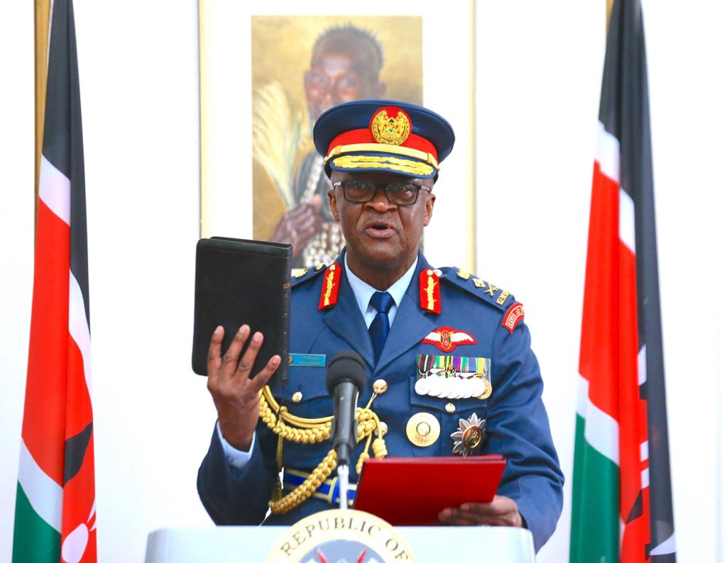 magwaz3's tweet photo. Am now convinced more than ever before that General Francis Ogolla was eliminated by this regime https://t.co/GR25UksK92