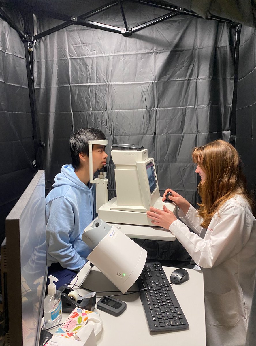 USC Roski Eye Institute tweet media