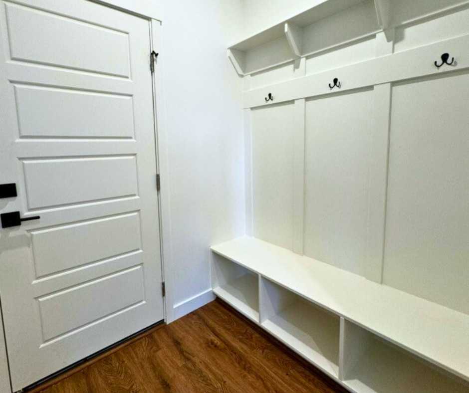LibertyHomesUT's tweet photo. Rainy days like today call for a mudroom perfect for wet coats &amp; shoes! We are down to the LAST 3-story townhome with a mudroom like this at Montebello … interested in making it yours? CONTACT US: https://t.co/ZHQN0k66aN #newhomesutah #utahrealestate #utahhomes #utahhomesforsale https://t.co/Juv55ftUbu