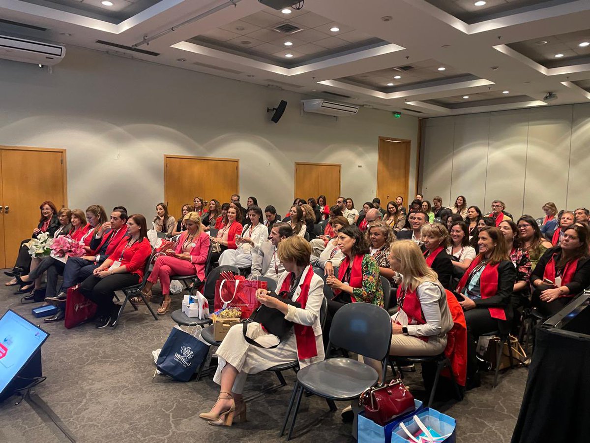 CorazonyMujer's tweet photo. Reunión anual del área🫀 @SAC_54 

Por la salud cardiovascular de la mujer 💪🏻❤️‍🔥 https://t.co/SJdVbA7Eu4