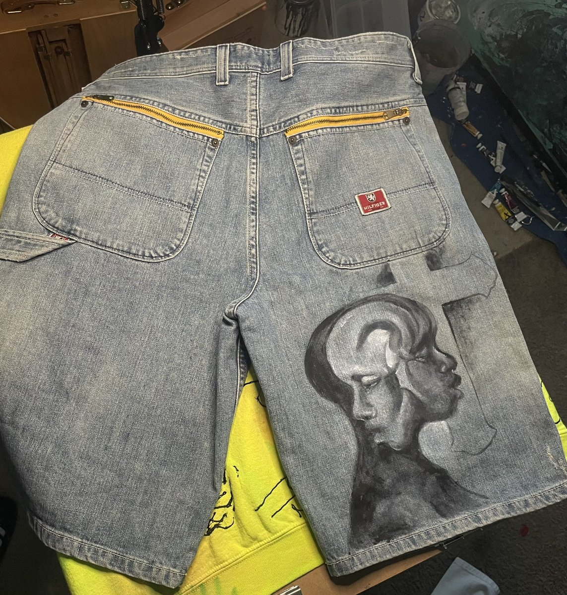artofbam_'s tweet photo. size 36
vintage Tommy Hilfiger

name your price. https://t.co/L6ckNbyirQ