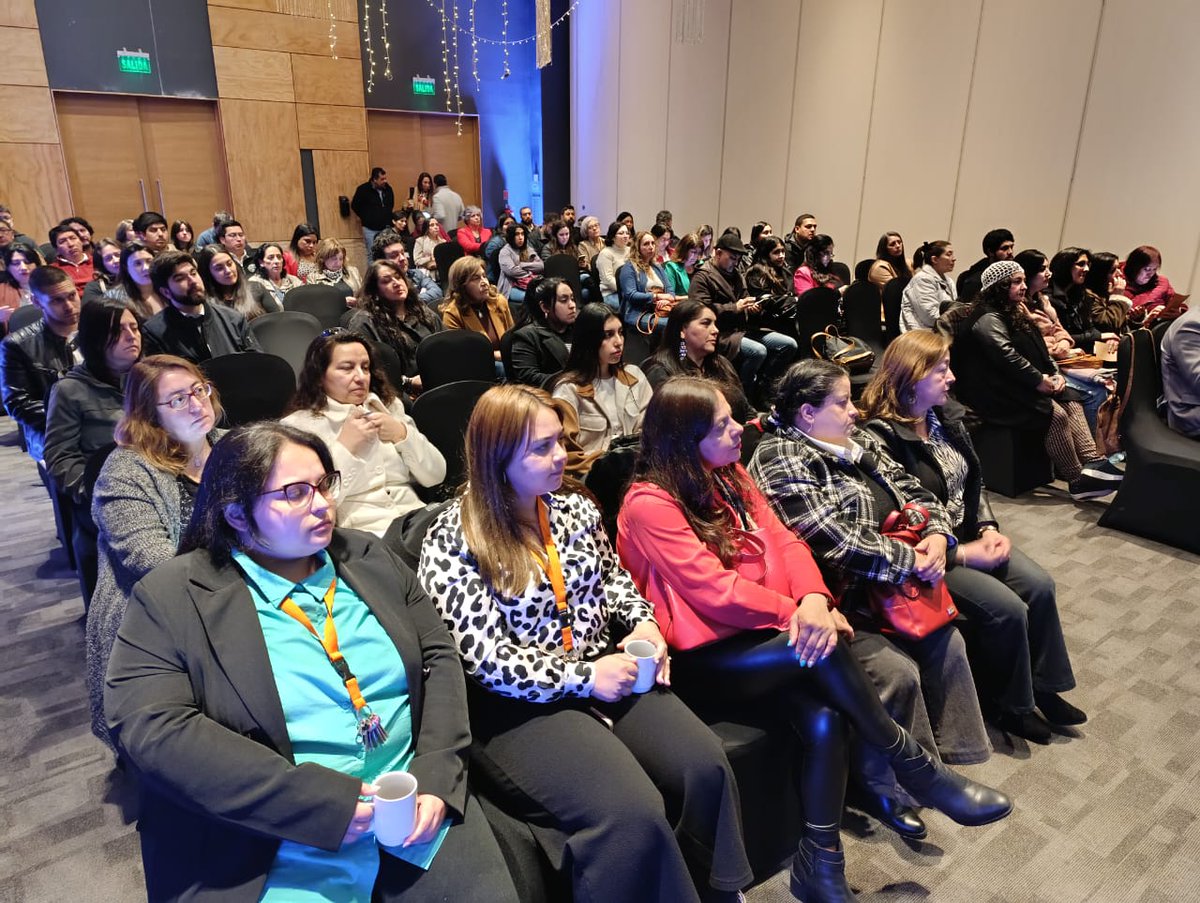 corfoaraucania's tweet photo. Exitoso Seminario de cierre del proyecto Viraliza de @corfoaraucania👉 "Transforma tu futuro: emprendimiento con propósito e innovación".
El proyecto que benefició a #mujeres #empresarias de la región, trató temáticas relativas a la #innovación y #sustentabilidad 👏👏👏 https://t.co/1QkSvsAD6M