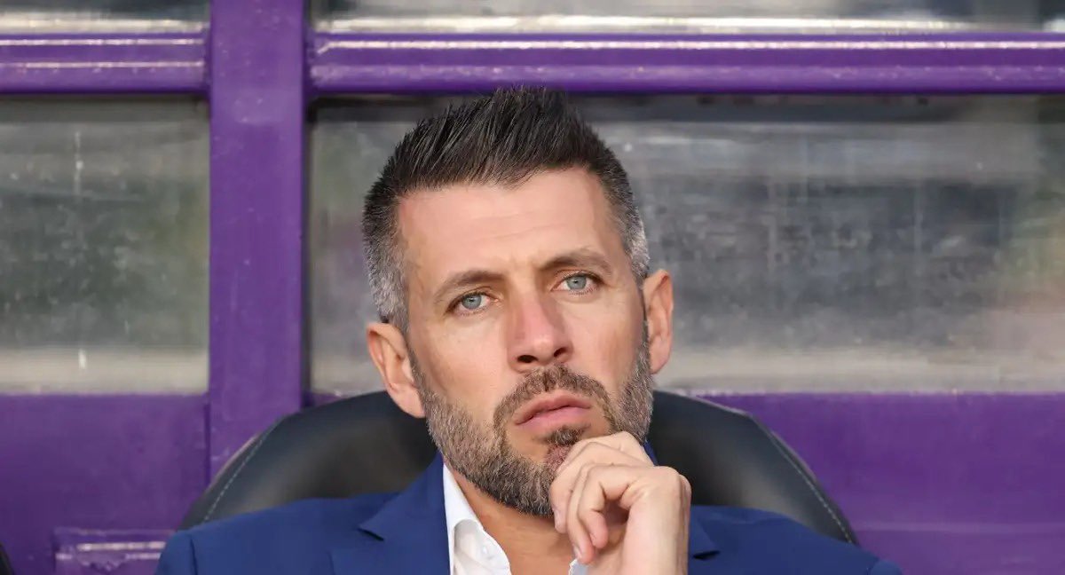 Talento sudamericano en Europa🚨

Paulo Pezzolano, técnico uruguayo, busca dejar huella en LaLiga, tras lograr el ascenso con el Real Valladolid en su primera temporada.

Un DT que su modelo de juego sobresale por su posicionalismo y verticalidad.

Veamos 6 claves de su juego👇🏼