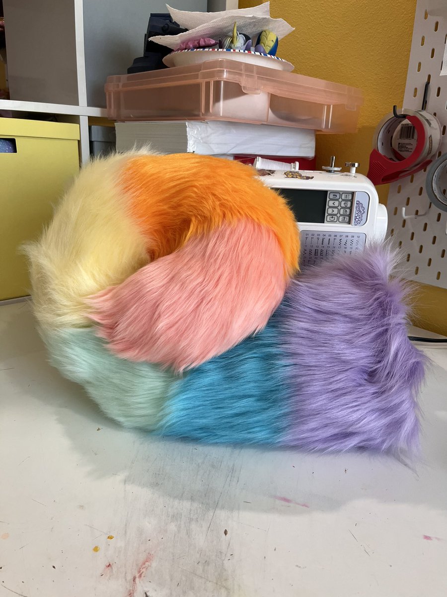 kawaiimonofurs's tweet photo. Newest cutie! Im OBSESSED with these colors!  
(Fullbody is just rested in the dtd so proportions may look stretched!) https://t.co/8JbFksSaJc