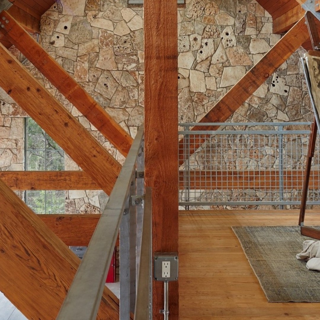 mcnicholsco's tweet image. Furman + Keil Architects thoughtfully integrates McNICHOLS® Wire Mesh Infill Panels in this multi-purpose studio, connecting the interior spaces with its surrounding environment and natural structure. #formandfunction
Architecture: Furman + Keil Architects
Contractor: Crowell…