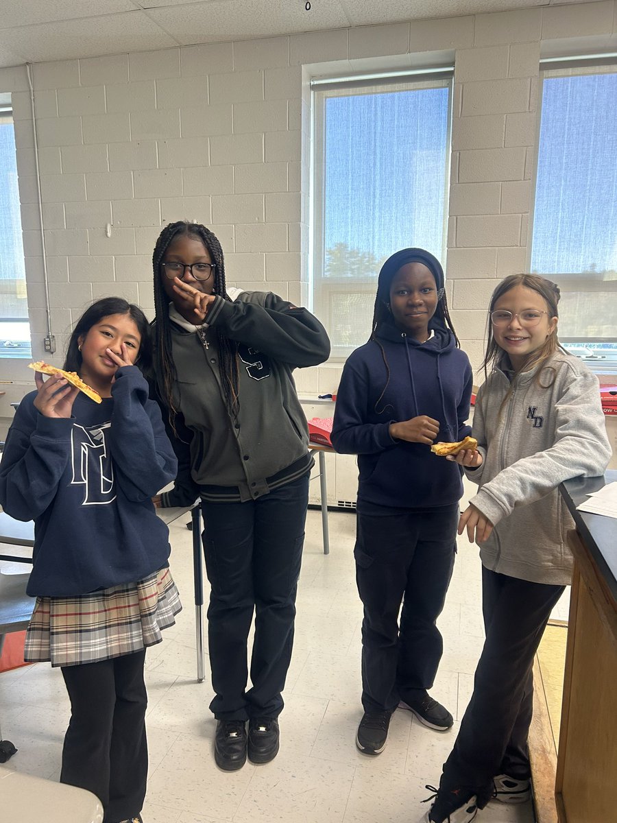 msdifederico's tweet photo. Woohoo! My homeroom class’ near perfect attendance earned us a pizza lunch! So proud of these students for arriving to school on time and always ready to learn! Thank you ND Leads @NotreDameOCSB 🏆🥳🍕 https://t.co/OtekyhsY11