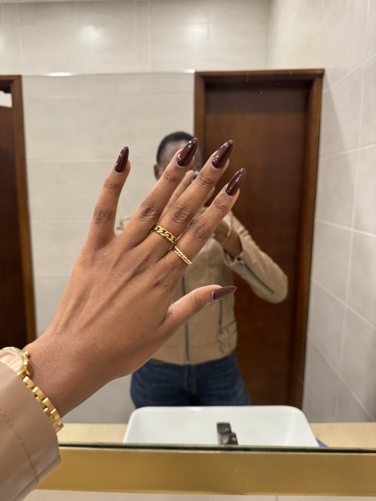 Lord_Mutuzo's tweet photo. ☺️❤️
Nails by @nail_spectrum 
Bracelet from @kathernekwizera https://t.co/Nn7c7cCPFV