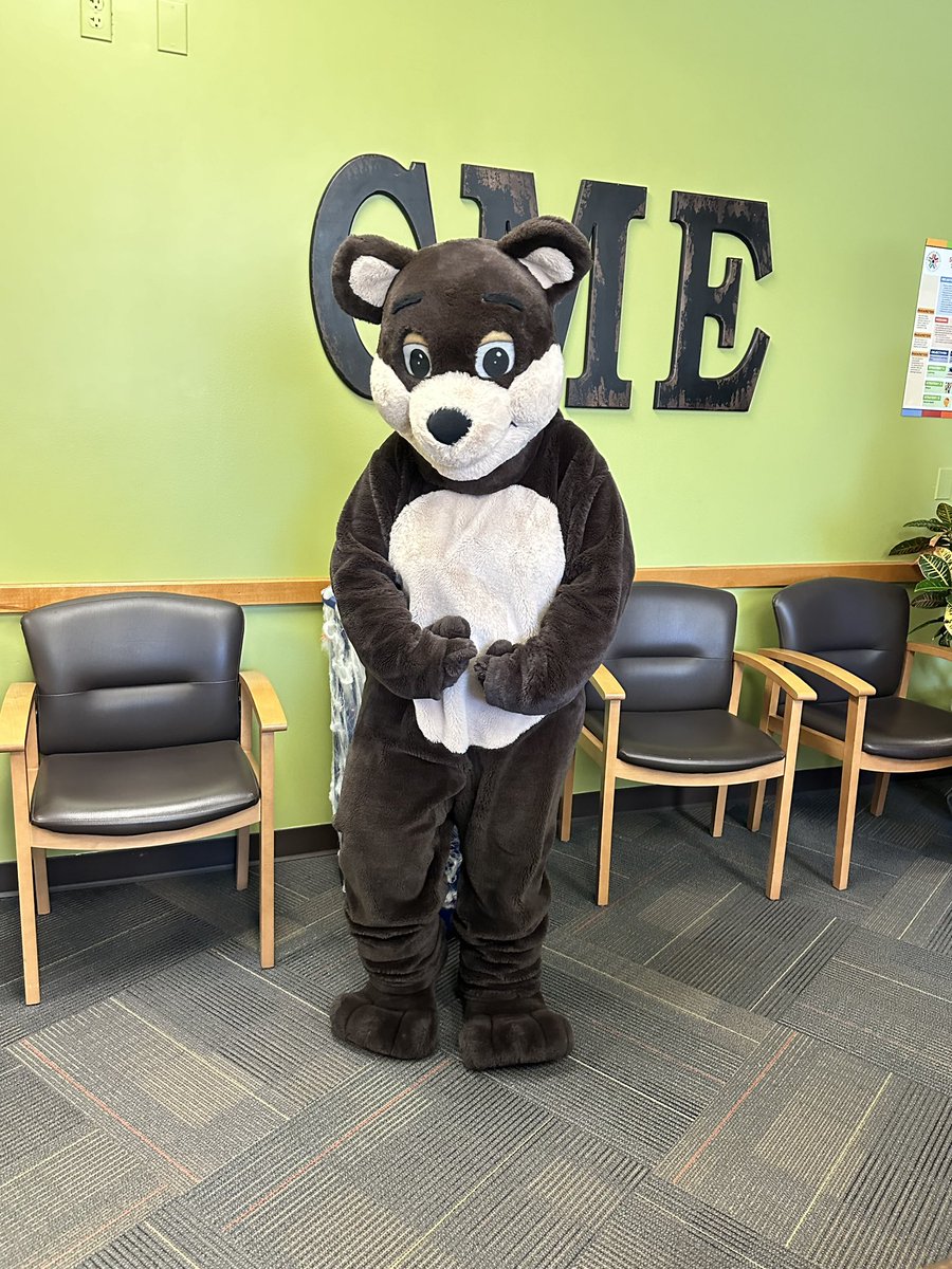 McAuliffe512's tweet photo. Who was happy bear for our kindergarteners today? We’ll never know or tell! Odd that we couldn’t find Mrs. Still for a half an hour or so though…😀@theSMSD https://t.co/rF4x2YRq1N