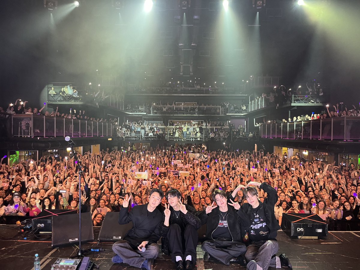 Band_W24hours's tweet photo. Это была очень весёлая ночь, Москва!

#W24 #Howon #Jonggil #Aaron #Yunsoo  
#Russia #Moscow #W24_CISTour https://t.co/l2bJ3wiKUY