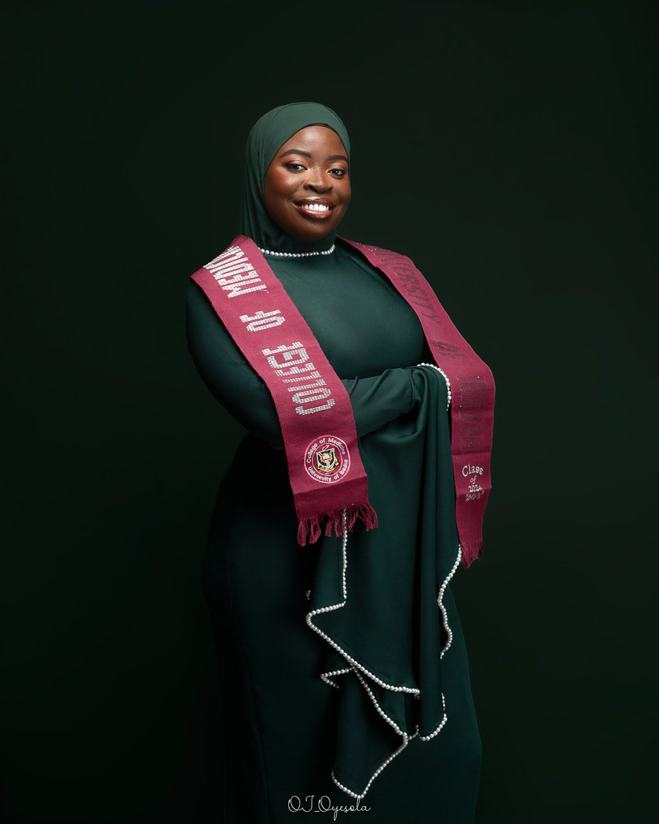 mar_l_bee's tweet photo. Earlier today, I was inducted into the Medical and Dental Council of Nigeria🥺

DR LATEEF B.M
(MB;BS IBADAN)

FIRST OF HER NAME (PATERNAL AND MATERNAL)!!!

Your Doctor will see you now!!!🥺
Alhamdulillah 🥺🤲🏽 https://t.co/MJNlByj6Tm