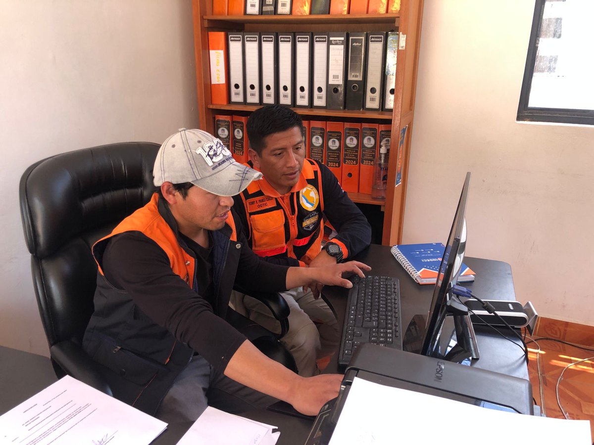 indeciperu's tweet photo. 📍 Apurímac | Equipo #GIRED del #INDECI brindó asistencia técnica en la Municipalidad Distrital de Ocobamba sobre el uso de la Plataforma #SINPAD 2.1 y PP 0068, capacitando a autoridades y personal de la oficina de #GRD. 💪🏼🇵🇪 https://t.co/fpbABxo8Hz