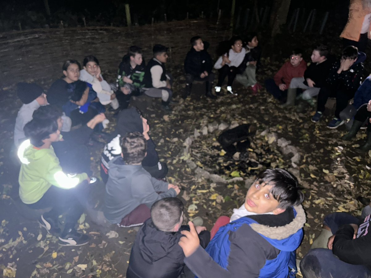 HBMissMoran's tweet photo. Campfire 🔥 @HartleyBrookPri https://t.co/2zeEFoMuQk