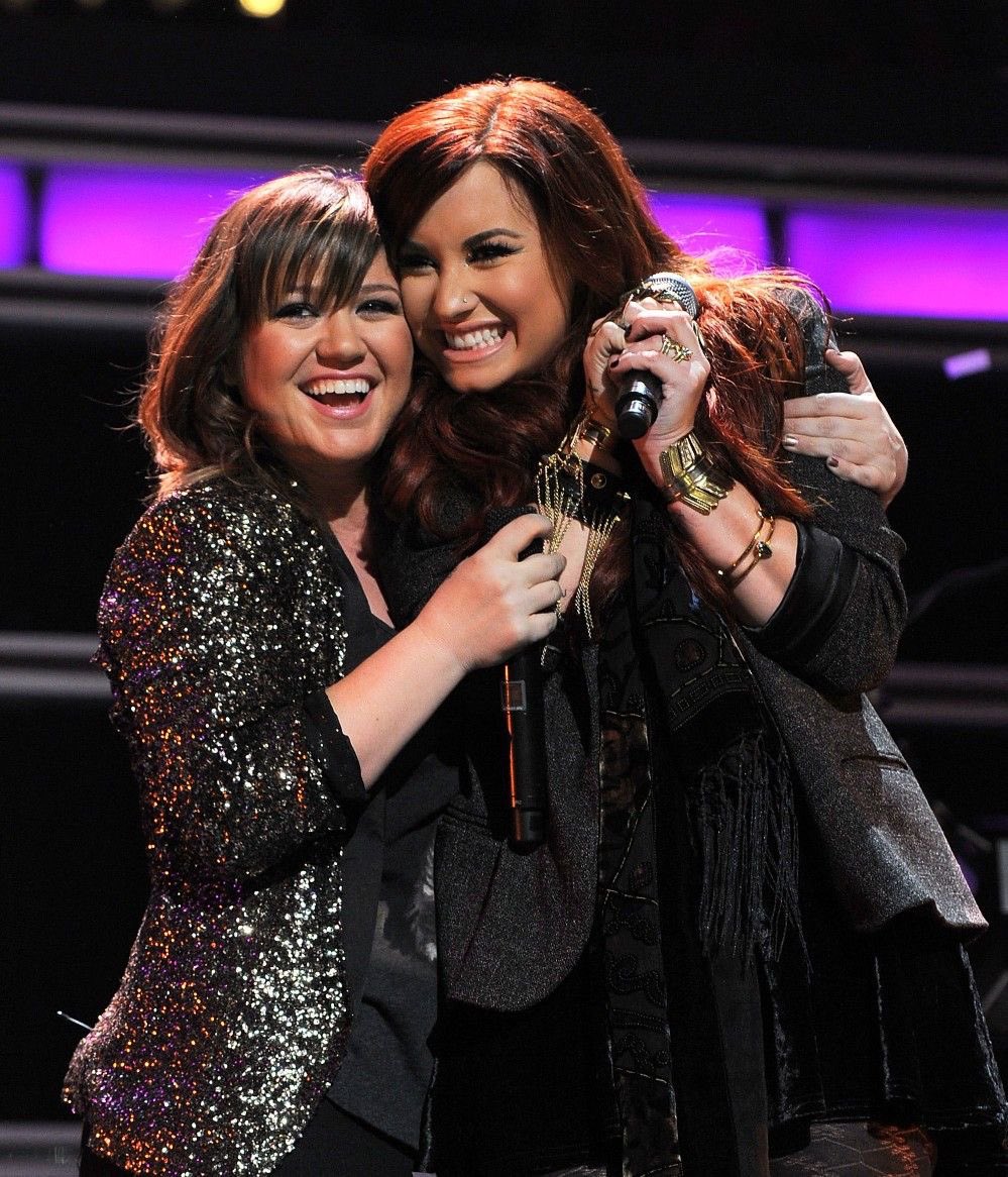 DDLchartdata's tweet image. 🚨 Kelly Clarkson will join Demi Lovato, Slash, Sammy Hagar and Chad Smith in a performance at the Rock & Roll Hall of Fame ceremony this saturday 19th.
The event will be streamed on Disney+.