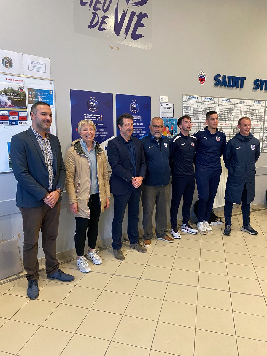 FootStSylvain's tweet photo. https://t.co/jzq7IFsDpl

Remise du LABEL FOOT FEMININ 🏅👏
#footfeminin
https://t.co/AtbCMFTkVk 
#Verrières-en-Anjou https://t.co/Njk5VJfk9y