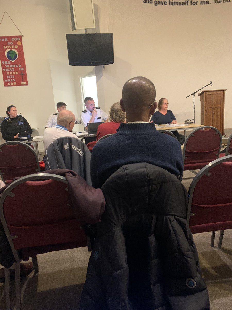 Jess Hammersley-Rich (@jesshammersleyr) on Twitter photo Great to be at the Woodside Ward Panel meeting tonight with <a href="/AmyF0ster/">Cllr Amy Foster</a> and <a href="/BrigitteSGraham/">Brigitte Siamina Graham</a>. Good to hear about the important issues residents are raising and to have vital updates from our policing team.
The next cuppa with a copper is tomorrow from 1-3pm at Woodside Cafe❤️ Great to be at the Woodside Ward Panel meeting tonight with <a href="/AmyF0ster/">Cllr Amy Foster</a> and <a href="/BrigitteSGraham/">Brigitte Siamina Graham</a>. Good to hear about the important issues residents are raising and to have vital updates from our policing team.
The next cuppa with a copper is tomorrow from 1-3pm at Woodside Cafe❤️
