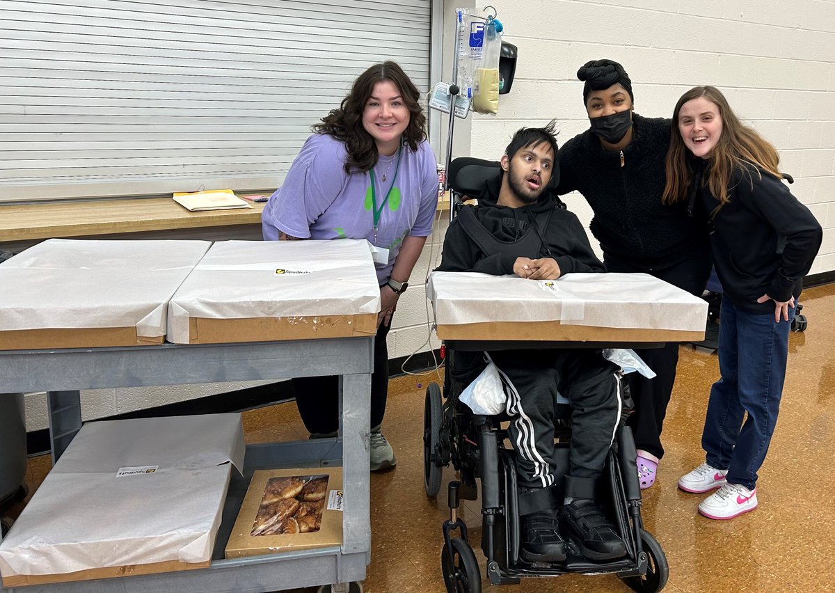 DeepwoodLake's tweet photo. LEEP students facilitated their annual apple fritter fundraiser earlier today agency-wide. Not only was this a delicious way to raise funds, it was also #Spudnuts very last order before closing. Visit https://t.co/CAsNLEvOy8 to learn about Broadmoor School. #EmpowerEngageEnrich https://t.co/QLU1F0UXiK