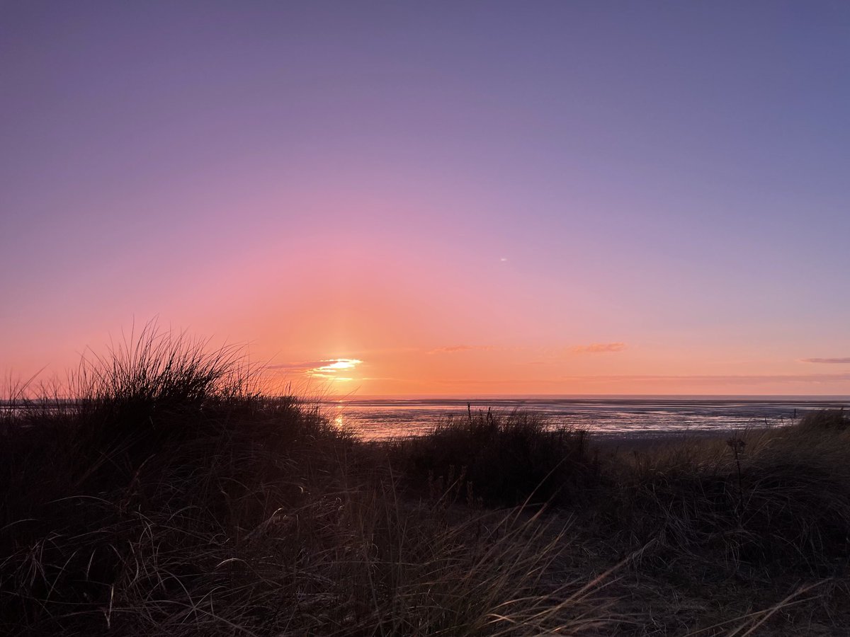 joej39's tweet photo. Sunset enjoying a little fun with filter life at Lytham Saint Anne’s Lancashire 17/10/24 https://t.co/2I4Lps7BFl
