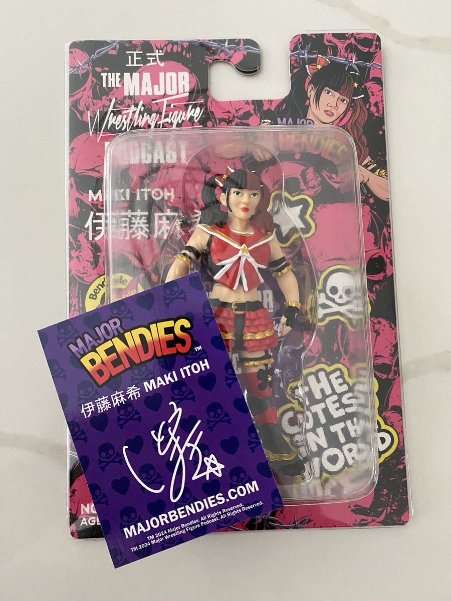 firstshinkiba's tweet photo. Look who showed up at my front door today! She already told me to fuck off 😅 @maki_itoh https://t.co/L7zhaNCAtd