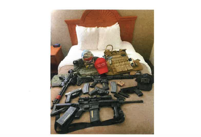 A recently unsealed Jan. 6 case shows three men brought an arsenal of firearms to the D.C. area -- and one of them carried his to the Capitol. storage.courtlistener.com/recap/gov.usco…