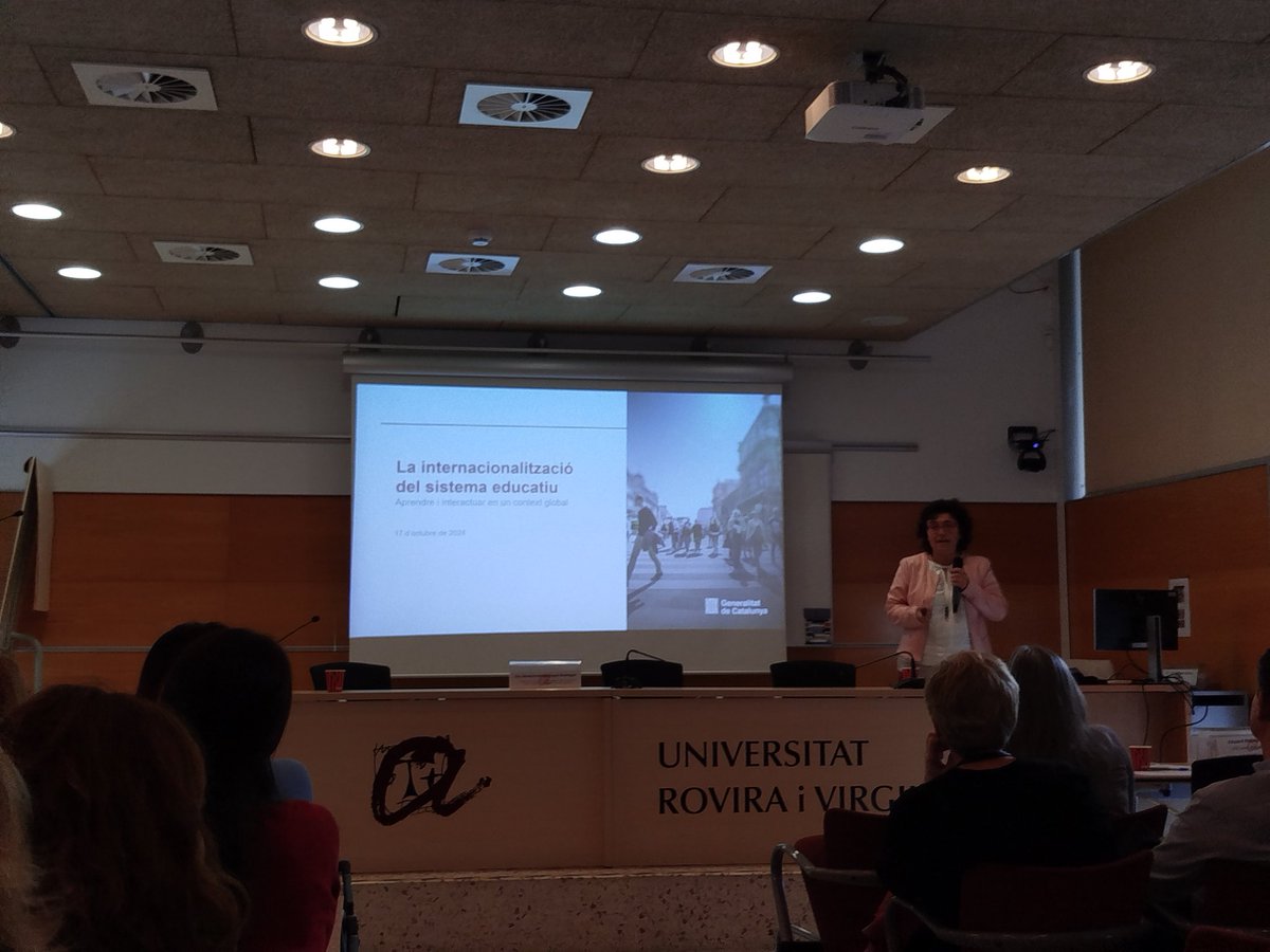 Escola Prat de la Riba Reus (@escpratdelariba) on Twitter photo La #internacionalització no és l'objectiu, és el camí cap a una millora de la qualitat educativa.
Molt contents/es de participar en la taula del Seminari d'internacionalització i diversitat en la formació professional organitzat per la <a href="/universitatURV/">Universitat Rovira i Virgili</a> i <a href="/educaciocat/">Educació</a>
<a href="/MontseMo/">Montse Montagut</a> La #internacionalització no és l'objectiu, és el camí cap a una millora de la qualitat educativa.
Molt contents/es de participar en la taula del Seminari d'internacionalització i diversitat en la formació professional organitzat per la <a href="/universitatURV/">Universitat Rovira i Virgili</a> i <a href="/educaciocat/">Educació</a>
<a href="/MontseMo/">Montse Montagut</a>