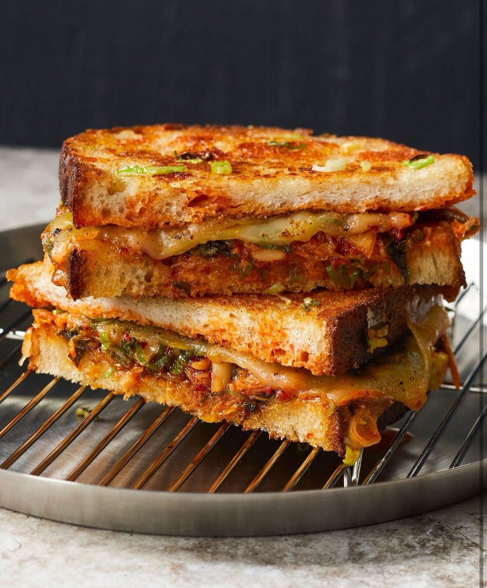 Kat Przybyła tweet media