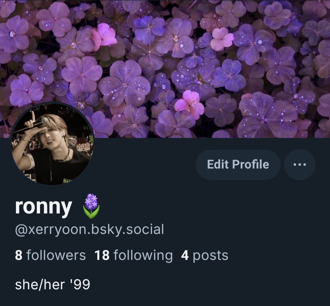 ronny🪻 tweet media