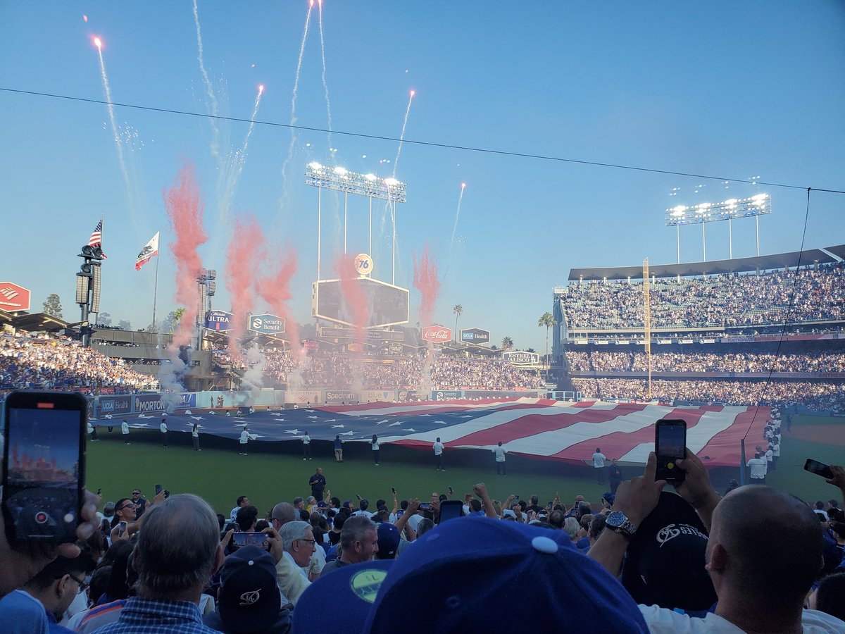 brentblakeman's tweet photo. Dodger's win and Dad's Little League Team's LA Sports Walk Induction... https://t.co/lYLH0hY4Tc