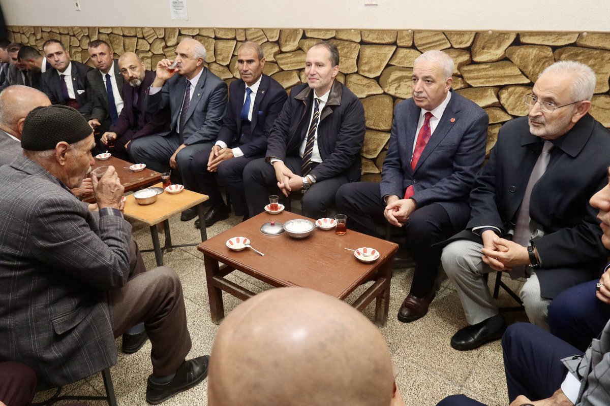 Muş Korkut’ta programlarımız arasında bir çay molası.