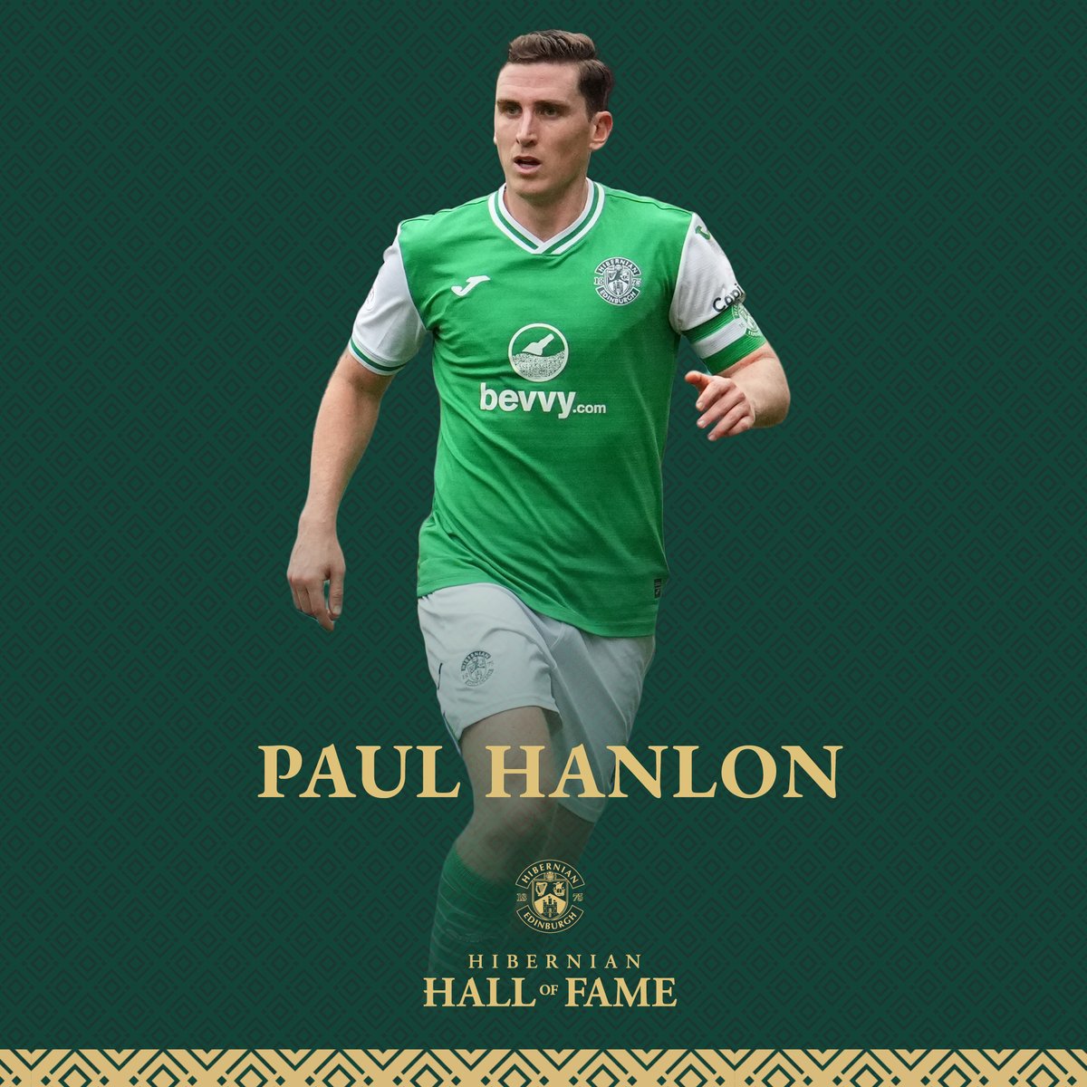 HibernianFC's tweet photo. Our fifth 𝐇𝐢𝐛𝐞𝐫𝐧𝐢𝐚𝐧 𝐇𝐚𝐥𝐥 𝐎𝐟 𝐅𝐚𝐦𝐞 inductee of the evening…

• Club captain and boyhood Hibee 💚
• 565 Hibs appearances 🥬
• 2016 Scottish Cup winner 🏆

A well-deserved place for Paul Hanlon! 👏 https://t.co/2gpMxwQ6Eq
