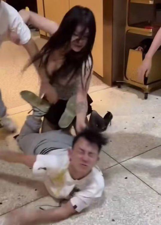 🐸• M͓̽A͓̽R͓̽B͓̽L͓̽E͓̽S͓̽ 『マーブル』 •🐸 #BLM tweet media