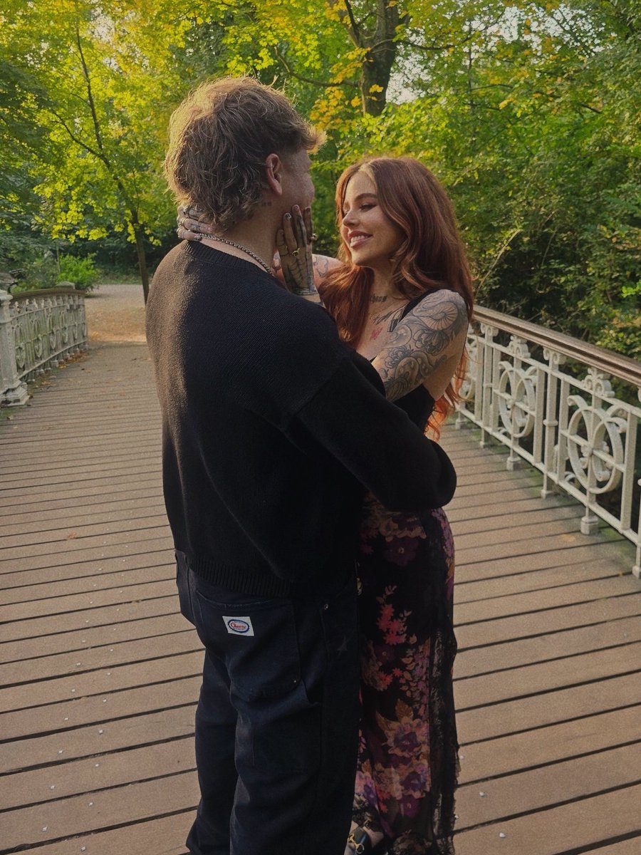 ME AND MY SLAM PIECE LIVIN LARGE