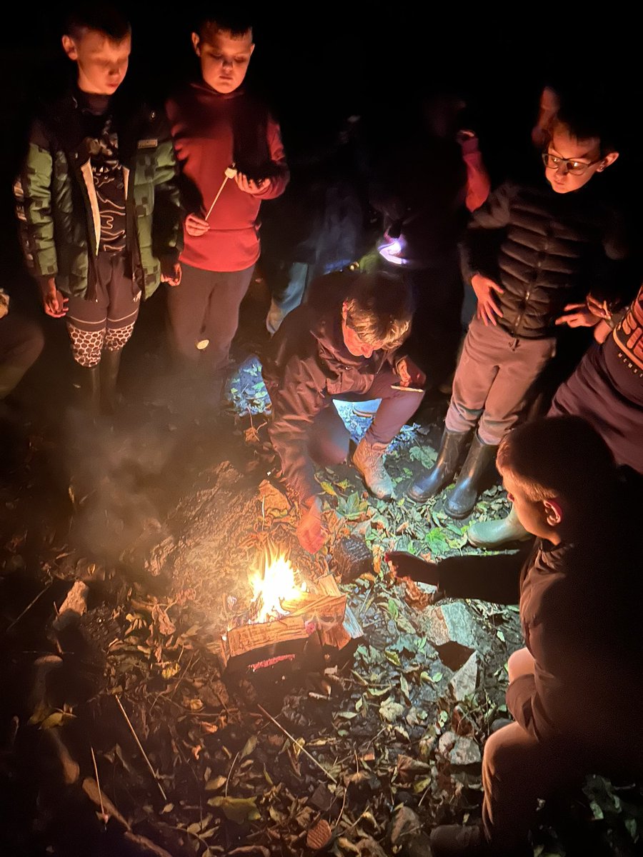 HBMissMoran's tweet photo. Roasting marshmallows 🔥 @HartleyBrookPri d https://t.co/ExHYrIIae9