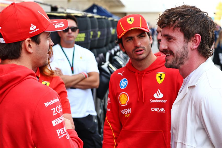 paulmescalfiles's tweet photo. Paul Mescal with Carlos Sainz and Charles Leclerc! 

📸 James Moy https://t.co/D1QeQisAeq