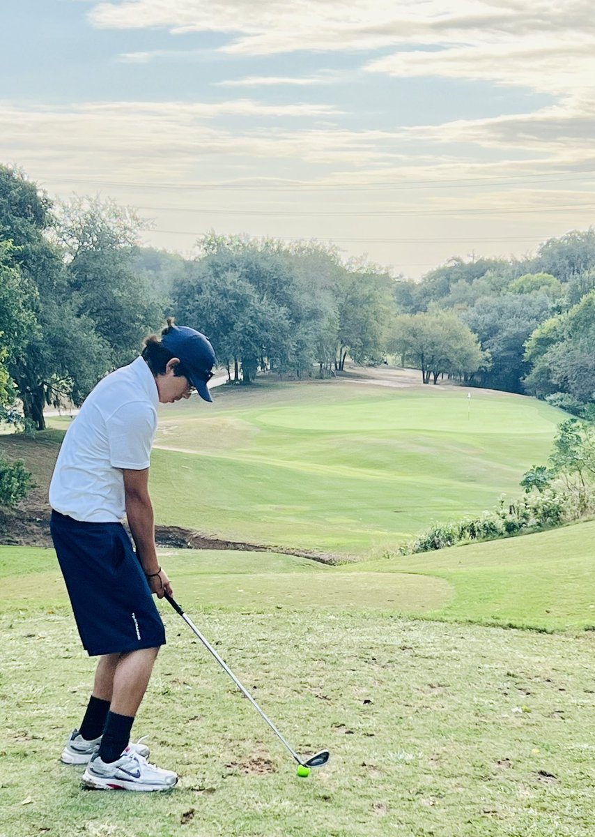 VMHSGolf's tweet photo. A beautiful day to start off the season at the Veterans Memorial Boys Fall Classic! 🏌️‍♂️⛳️ @JISD_ATHLETICS @VMHSABC @VMHSABC https://t.co/0xGDDImO2B