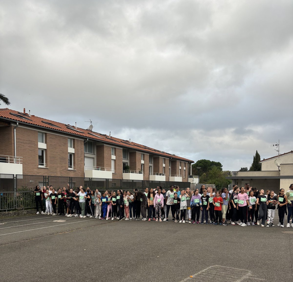 2️⃣0️⃣2️⃣4️⃣ mètres pour le CROSS du <a href="/Clg_HAuclert/">Collège Hubertine AUCLERT</a> ! 
Une belle journée, avec des élèves volontaires et persévérants ! 
FÉLICITATIONS À TOUS 💪🏼💪🏼💪🏼 <a href="/unss31/">Unss31</a> <a href="/HauteGaronne/">Haute-Garonne</a> <a href="/EpsToulouse/">EPS Académie Toulouse</a> <a href="/G24Toulouse/">G24 Toulouse</a> <a href="/ELAOfficielle/">Association ELA</a> <a href="/DSDEN31/">DSDEN 31</a>