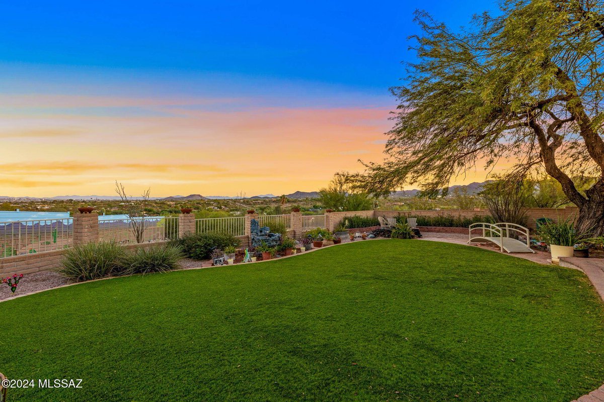 EndeavorReal's tweet photo. 4540 N Camino De Oeste, Tucson, AZ 85745 just hit the market!
Take a look at this awesome space: https://t.co/tT6Tvr0WDV https://t.co/iNdtegBb2a
