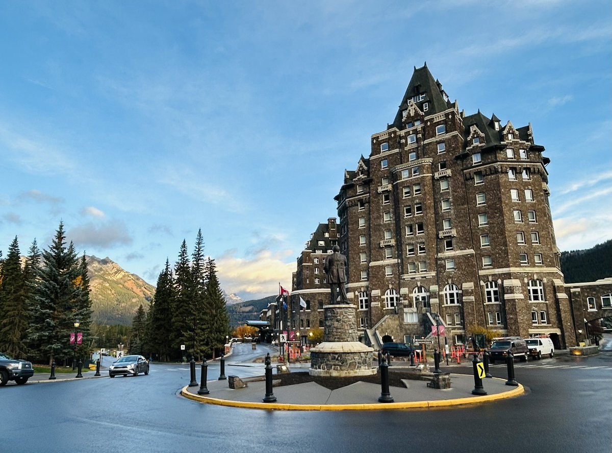 ConnieVitello's tweet image. First snow in beautiful #Banff at #RemTech! Thanks to @ESAARemTech for an excellent conference experience. Event highlights coming soon to EnvironmentJournal.ca.

#environment #events