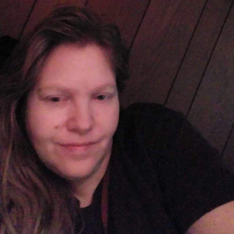 kimdaceywbal's tweet photo. Kimberly Shupe was killed in 2019 when her Bel Air townhome caught fire. Her sister is outraged that the woman convicted, Bobbie Sue Hodge, just had her conviction overturned on appeal. She wrote a letter saying she didnt like her lawyer and it was never addressed in court #wbal https://t.co/DkdqSuSixb
