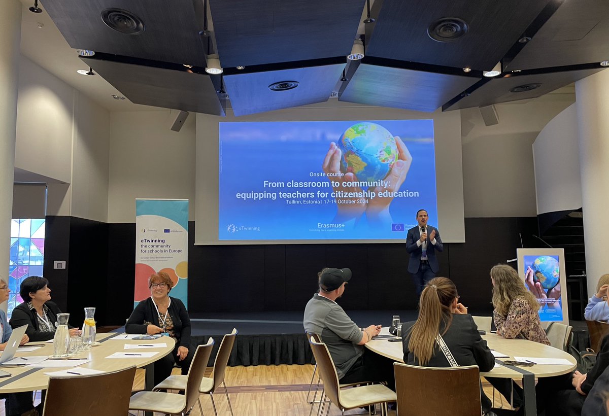 FORMACION ETWINNING 
Comienza en Tallín (Estonia) 🇪🇪 un evento europeo para  embajadores eTwinning 🇪🇺 bajo la temática “Citizenship Education”. Muchas gracias <a href="/eTwinning_es/">eTwinning España</a> por esta  oportunidad <a href="/ComisionEuropea/">Comisión Europea en España</a> 
<a href="/sepiegob/">SEPIE</a> 
<a href="/ProgramasRM/">ProgramasRM</a> 
<a href="/AsociacionAmae/">AMAE Asociación Mediterránea Amigos de Erasmus</a> 
<a href="/eTwinnico/">etwinnico</a>