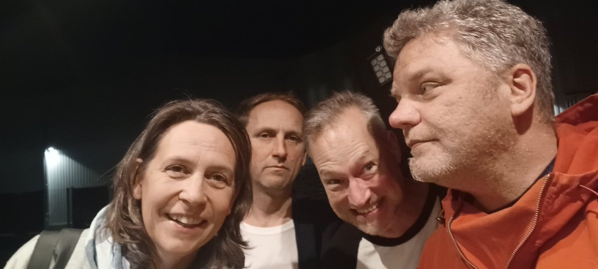 BonesBonn's tweet photo. Grüße gehen raus an unseren besten, aber gerade leider erkrankten Drummer! https://t.co/DTfgXe0xof