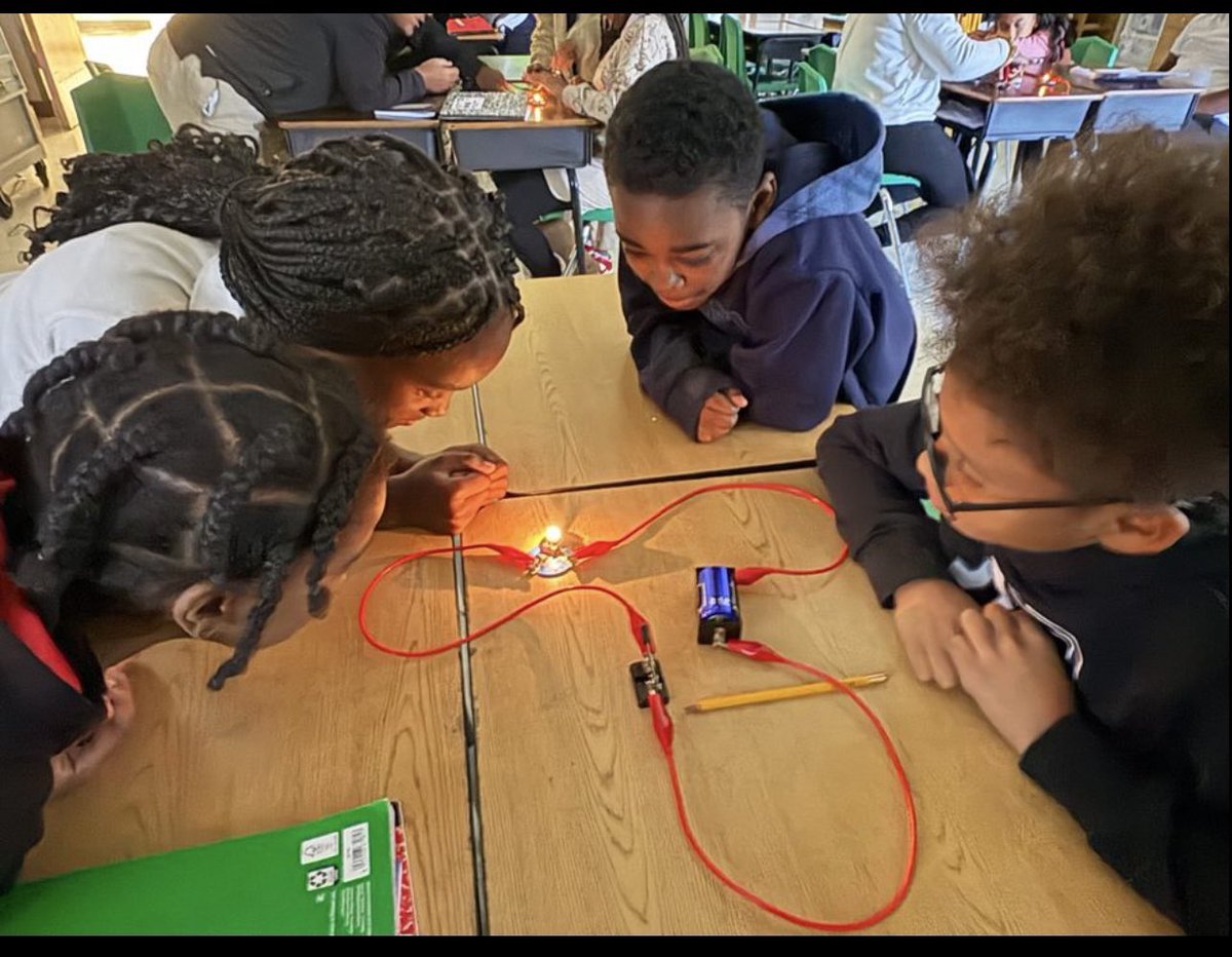 SSConner Library (@ssconnerlibrary) on Twitter photo Creating circuits <a href="/makeymakey/">Makey Makey</a> at <a href="/ConnerCubsDISD/">S.S. Conner Elementary</a> today! <a href="/DallasISDSupt/">Dr. Stephanie S. Elizalde</a> @MRamirezDISD <a href="/REHdz79/">Rosa Elva Hernandez</a> <a href="/ProjectReadDISD/">Dallas ISD Project R.E.A.D.</a> <a href="/DISD_Libraries/">Dallas ISD Libraries</a> #science #SkylineVT Creating circuits <a href="/makeymakey/">Makey Makey</a> at <a href="/ConnerCubsDISD/">S.S. Conner Elementary</a> today! <a href="/DallasISDSupt/">Dr. Stephanie S. Elizalde</a> @MRamirezDISD <a href="/REHdz79/">Rosa Elva Hernandez</a> <a href="/ProjectReadDISD/">Dallas ISD Project R.E.A.D.</a> <a href="/DISD_Libraries/">Dallas ISD Libraries</a> #science #SkylineVT